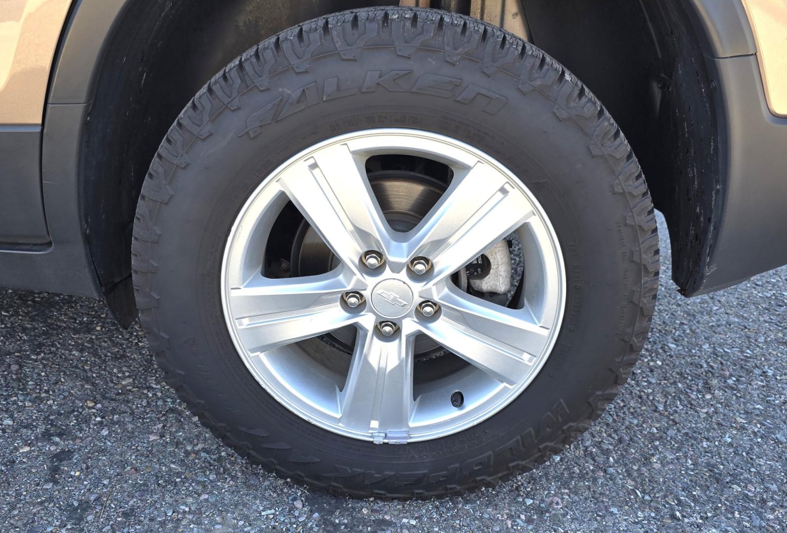 2018 Brown /Black Chevrolet Trax LS AWD (3GNCJNSBXJL) with an 1.4L L4 DOHC 16V engine, 6A transmission, located at 450 N Russell, Missoula, MT, 59801, (406) 543-6600, 46.874496, -114.017433 - Clean AWD Low Mile SUV that with get you around in the Winter and save money on Fuel. Economical 1.4L I4 Eco Tec Engine. 6 Speed Automatic Transmission. Air Conditioning. Cruise Control. Power Windows and Locks. Touch Screen Stereo with Bluetooth Audio and Phone Connectivity. Backup Camera. Tires ar- Photo#15