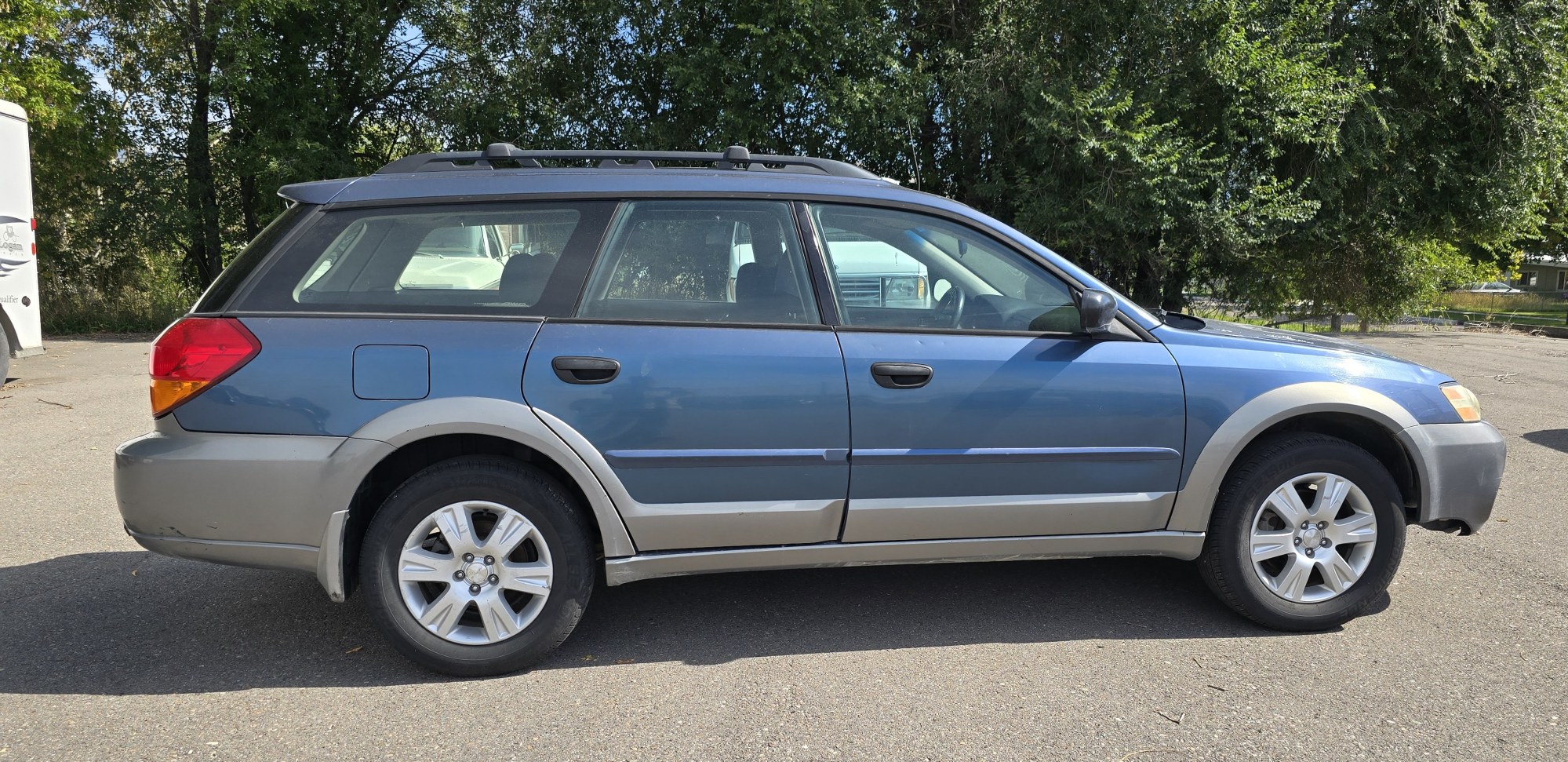 photo of 2005 Subaru Outback 2.5i Wagon