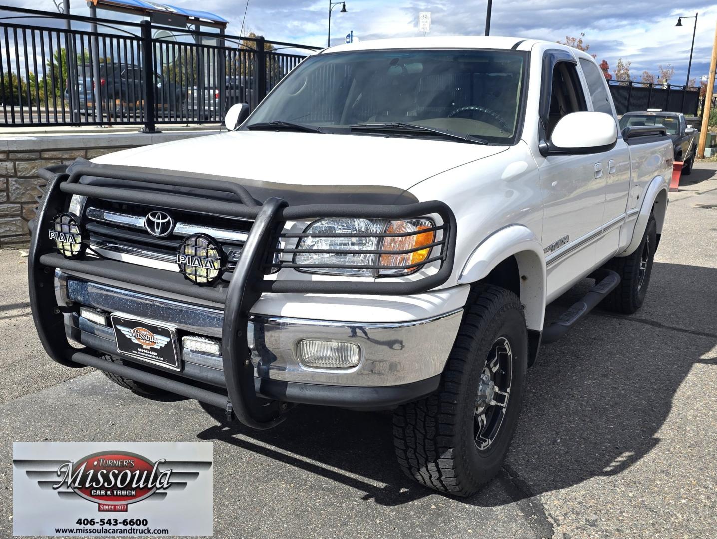 2000 White /Tan Toyota Tundra Limited Access Cab 4WD (5TBBT4811YS) with an 4.7L V8 DOHC 32V engine, 4A OD transmission, located at 450 N Russell, Missoula, MT, 59801, (406) 543-6600, 46.874496, -114.017433 - Treated like it was a member of the family. Immaculately Maintained. Near Bulletproof 4.7L V8 Engine. Automatic Transmission. Four Wheel Drive. Timing Belt was changes at 81K Miles. Air Conditioning. Cruise Control. Brush Guard with Good Flog Lights. Power Windows and Locks. Remote Engine Start. Nic- Photo#4
