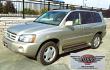 2007 Gold /Tan Toyota Highlander Limited V6 4WD (JTEEP21A970) with an 3.3L V6 DOHC 24V engine, 5A OD transmission, located at 450 N Russell, Missoula, MT, 59801, (406) 543-6600, 46.874496, -114.017433 - Excellent Condition. 2 Owner Toyota Highlander Limited AWD SUV with a Clean Title and Carfax. 3.3L V6 Engine. Automatic Transmission. Excellent Tires. Power Heated Front Seats. Sunroof. Air Conditioning Blows Cold and Heater Blow Hot. Cruise Control. Tilt Steering. Running Boards AM FM CD- Photo#2