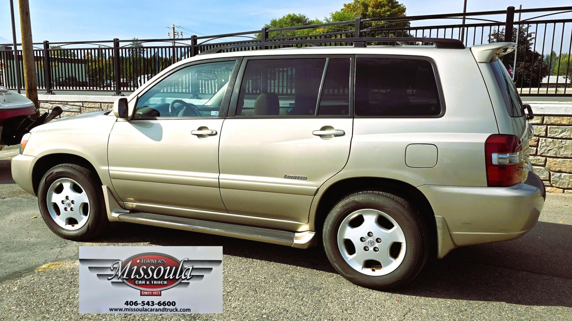 2007 Gold /Tan Toyota Highlander Limited V6 4WD (JTEEP21A970) with an 3.3L V6 DOHC 24V engine, 5A OD transmission, located at 450 N Russell, Missoula, MT, 59801, (406) 543-6600, 46.874496, -114.017433 - Excellent Condition. 2 Owner Toyota Highlander Limited AWD SUV with a Clean Title and Carfax. 3.3L V6 Engine. Automatic Transmission. Excellent Tires. Power Heated Front Seats. Sunroof. Air Conditioning Blows Cold and Heater Blow Hot. Cruise Control. Tilt Steering. Running Boards AM FM CD- Photo#4