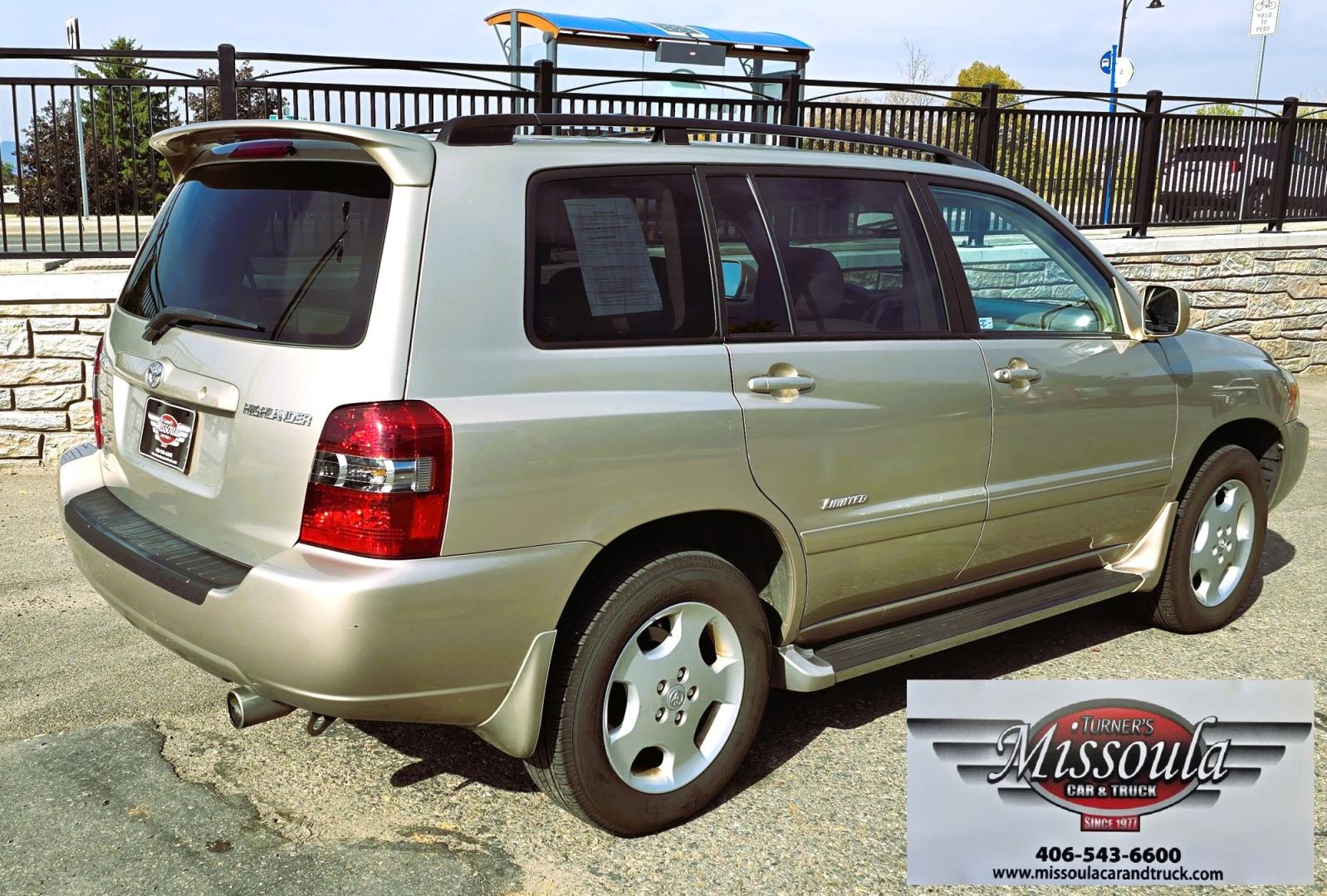 2007 Gold /Tan Toyota Highlander Limited V6 4WD (JTEEP21A970) with an 3.3L V6 DOHC 24V engine, 5A OD transmission, located at 450 N Russell, Missoula, MT, 59801, (406) 543-6600, 46.874496, -114.017433 - Excellent Condition. 2 Owner Toyota Highlander Limited AWD SUV with a Clean Title and Carfax. 3.3L V6 Engine. Automatic Transmission. Excellent Tires. Power Heated Front Seats. Sunroof. Air Conditioning Blows Cold and Heater Blow Hot. Cruise Control. Tilt Steering. Running Boards AM FM CD- Photo#8