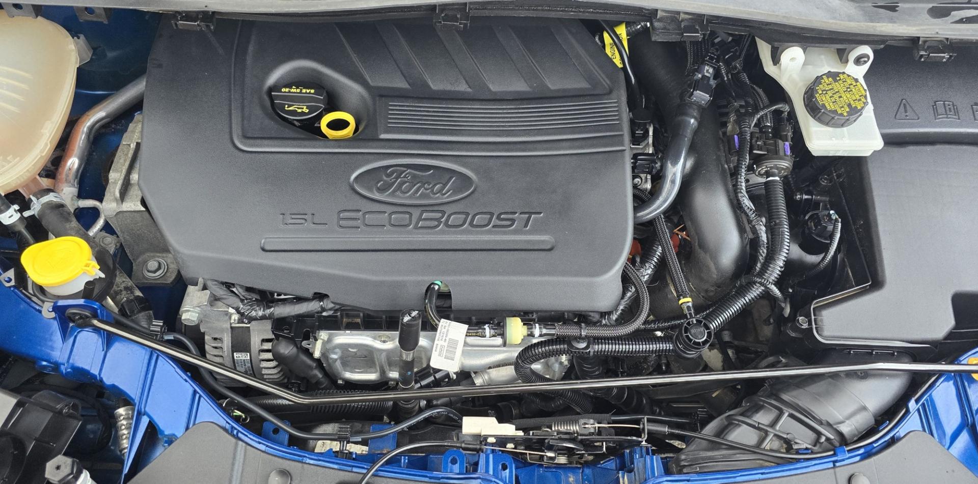 2017 Blue /Gray Ford Escape SE 4WD (1FMCU9GD9HU) with an 1.5L L4 DOHC 16V engine, 6A transmission, located at 450 N Russell, Missoula, MT, 59801, (406) 543-6600, 46.874496, -114.017433 - Cute little One Owner AWD SUV with Goodyear Tires all around. Ready for Winter Roads or Summer Cruising. Fuel Economy Friendly 1.4L I4 Engine. 6 Speed Automatic Transmission. Power Drivers Seat. Dual Climate Control. AM FM CD Player with Bluetooth Audio and Phone Connectivity. Backup Camera. Has a s- Photo#22